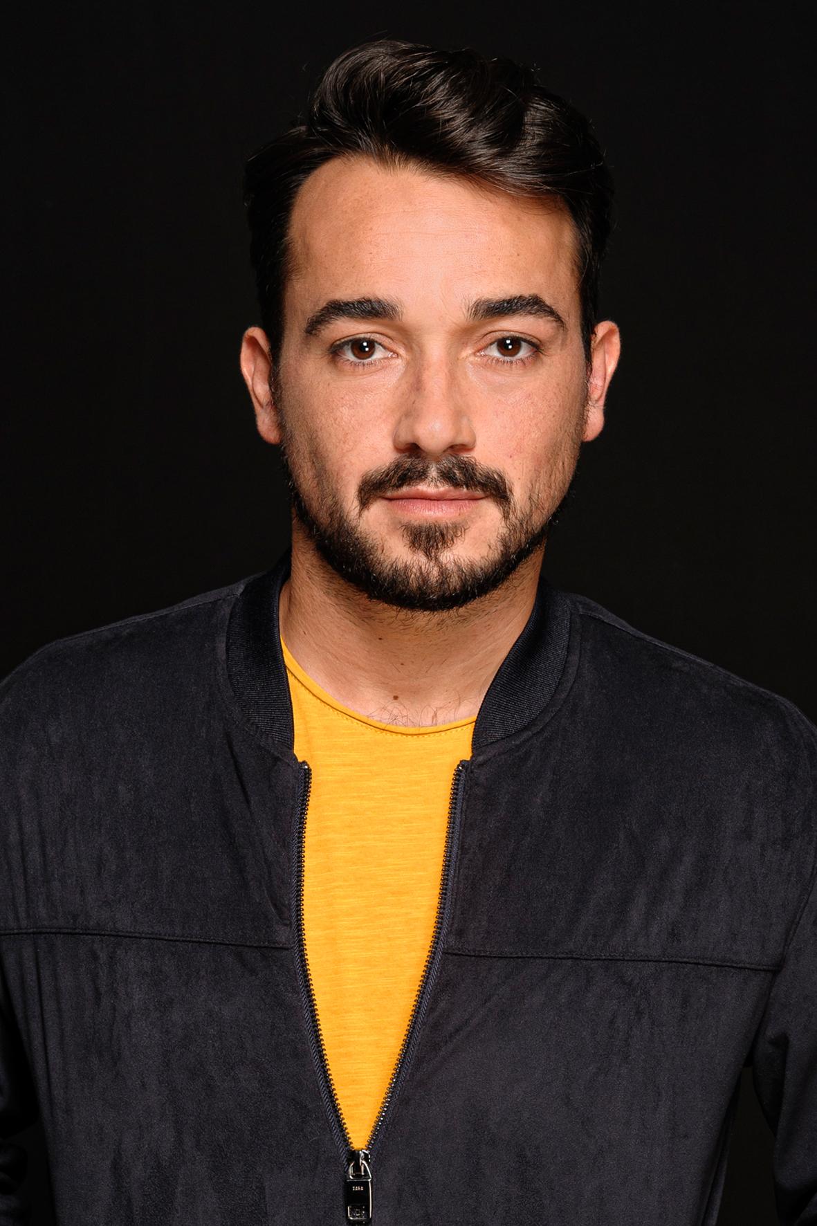 Adrián Viador image