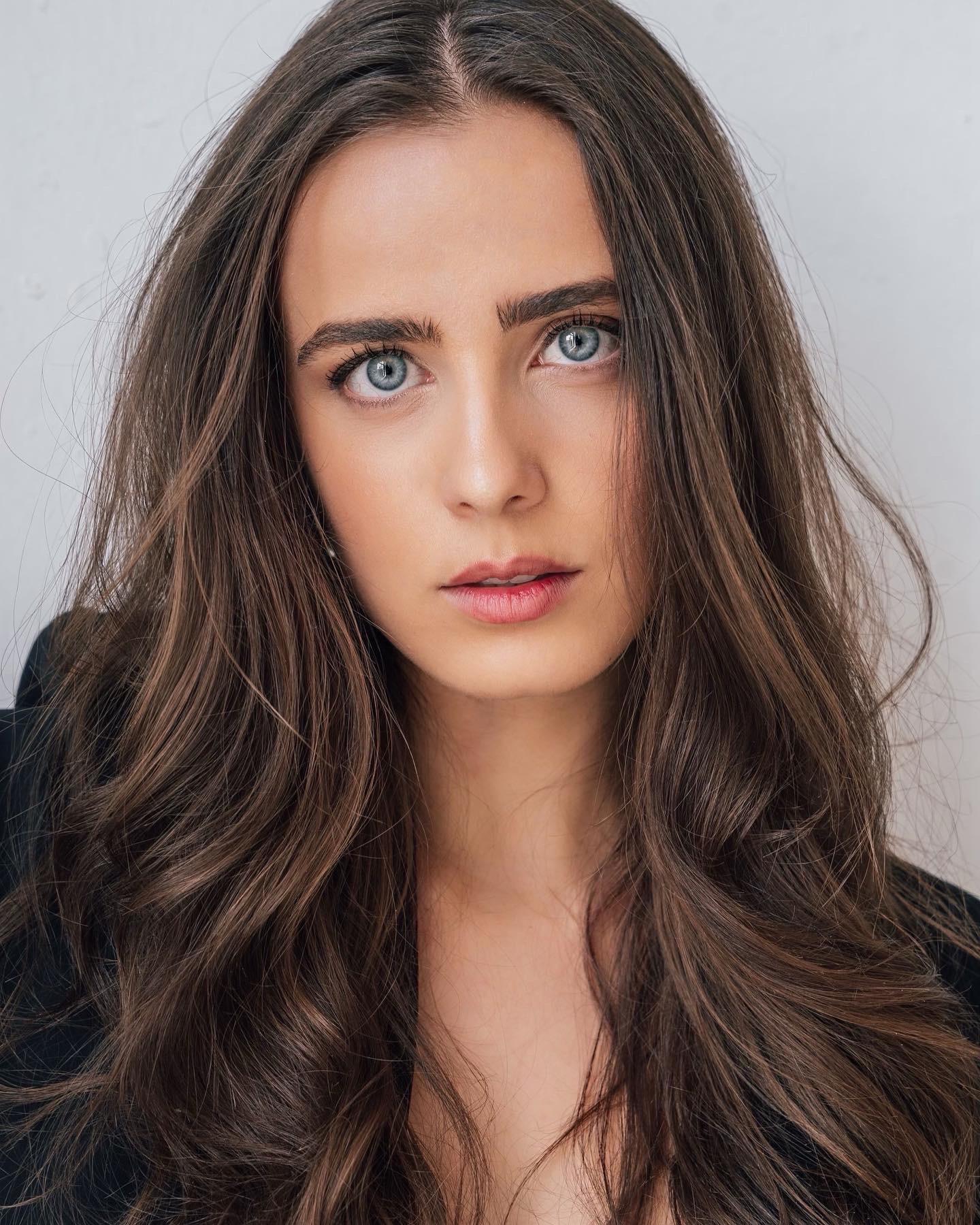 Julia Tomasone image