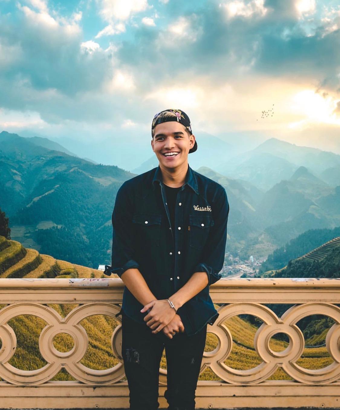 Alex Wassabi image